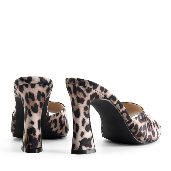Pointed Toe Flared Heel Sandals - LEOPARD - 4